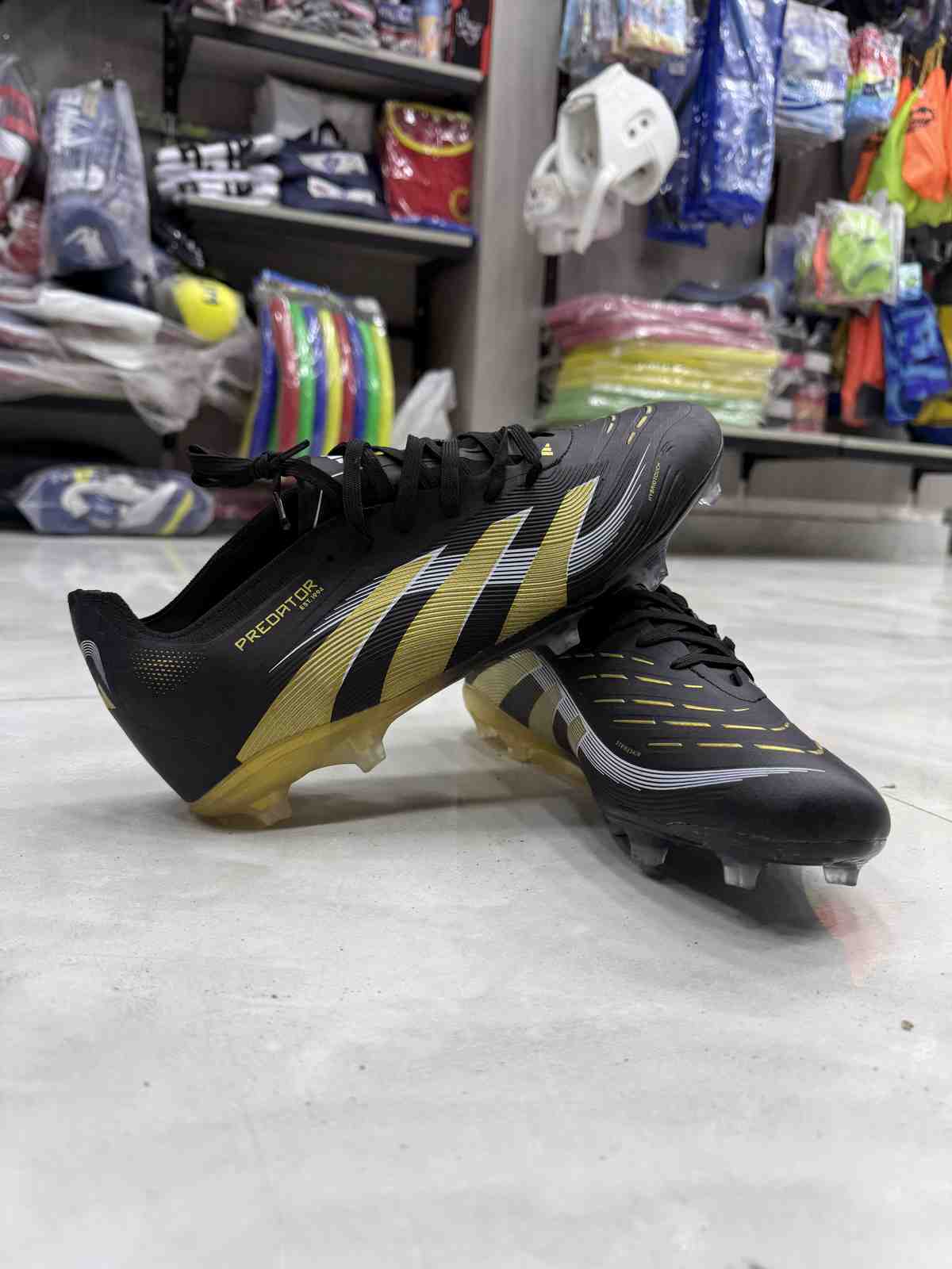 كوتشات رجالي