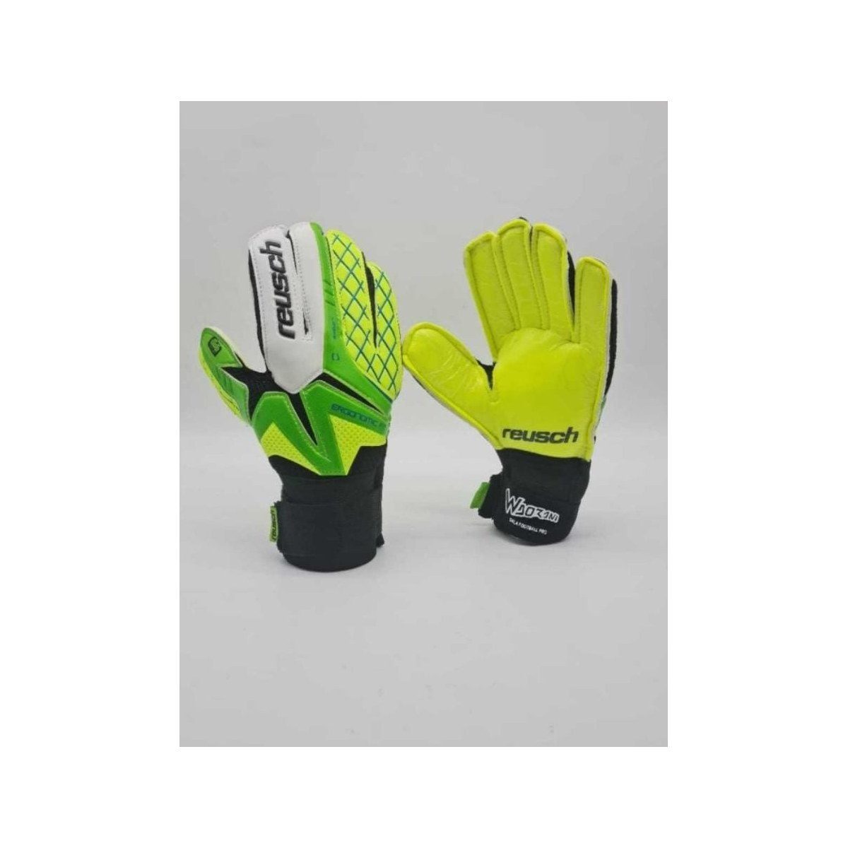 Goalkeeper Gloves (Grip) - قفازحارس مرمى