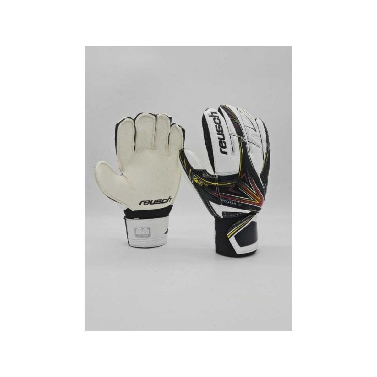 Goalkeeper Gloves (Grip) - قفازحارس مرمى